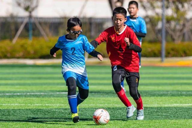 冯莱重返上海男篮 与费雷尔成新赛季外援搭档