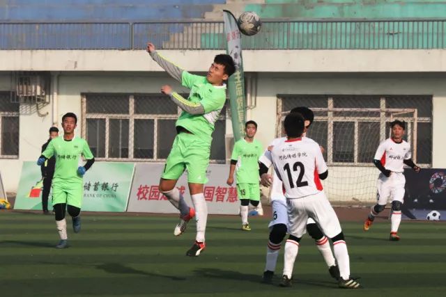 谁最像年轻时的你？ 梅西：只选一人肯定是亚马尔